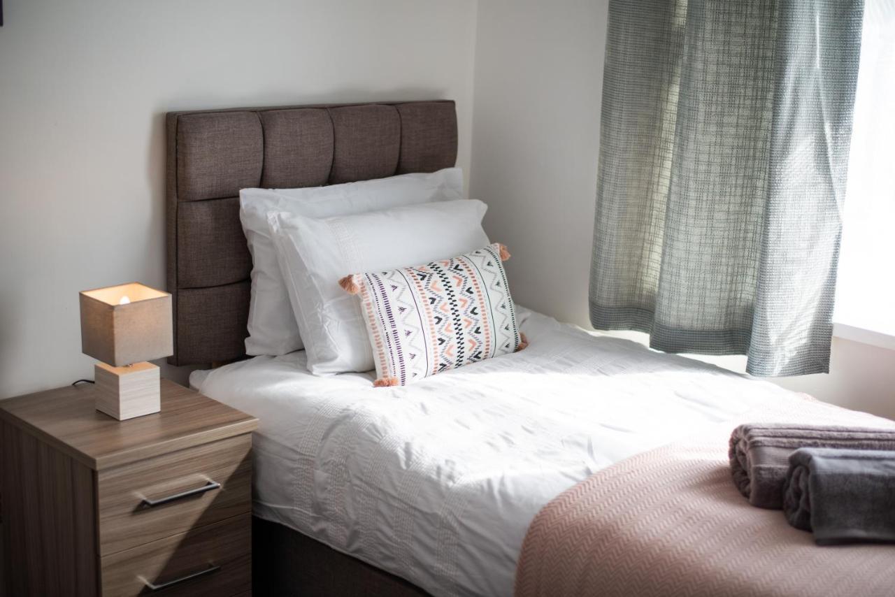 Free Parking, Spacious Rooms, Smart Tv'S All Rooms Swansea Bagian luar foto
