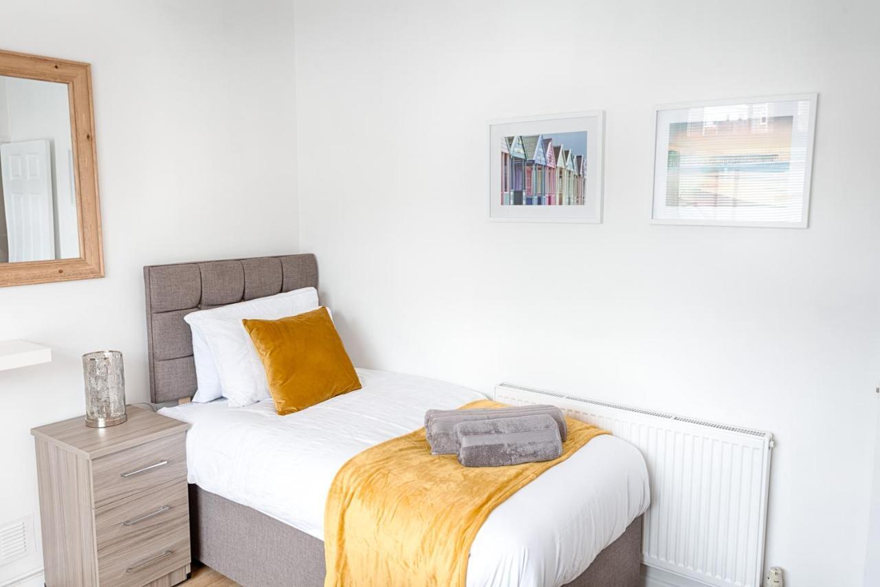 Free Parking, Spacious Rooms, Smart Tv'S All Rooms Swansea Bagian luar foto